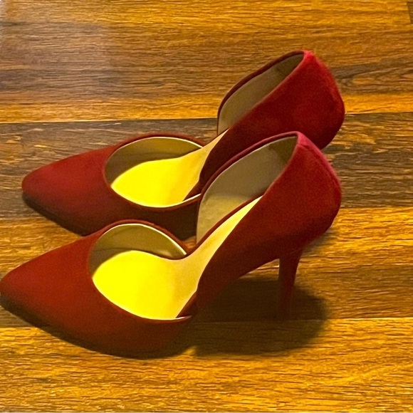 Call It Spring D'Orsay Pointy Pumps! - Picture 7 of 7